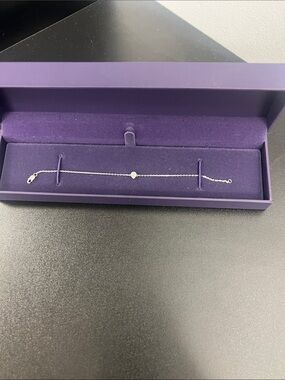 Zales Silver Chain Bracelet with Tiny Teardrop Accent
